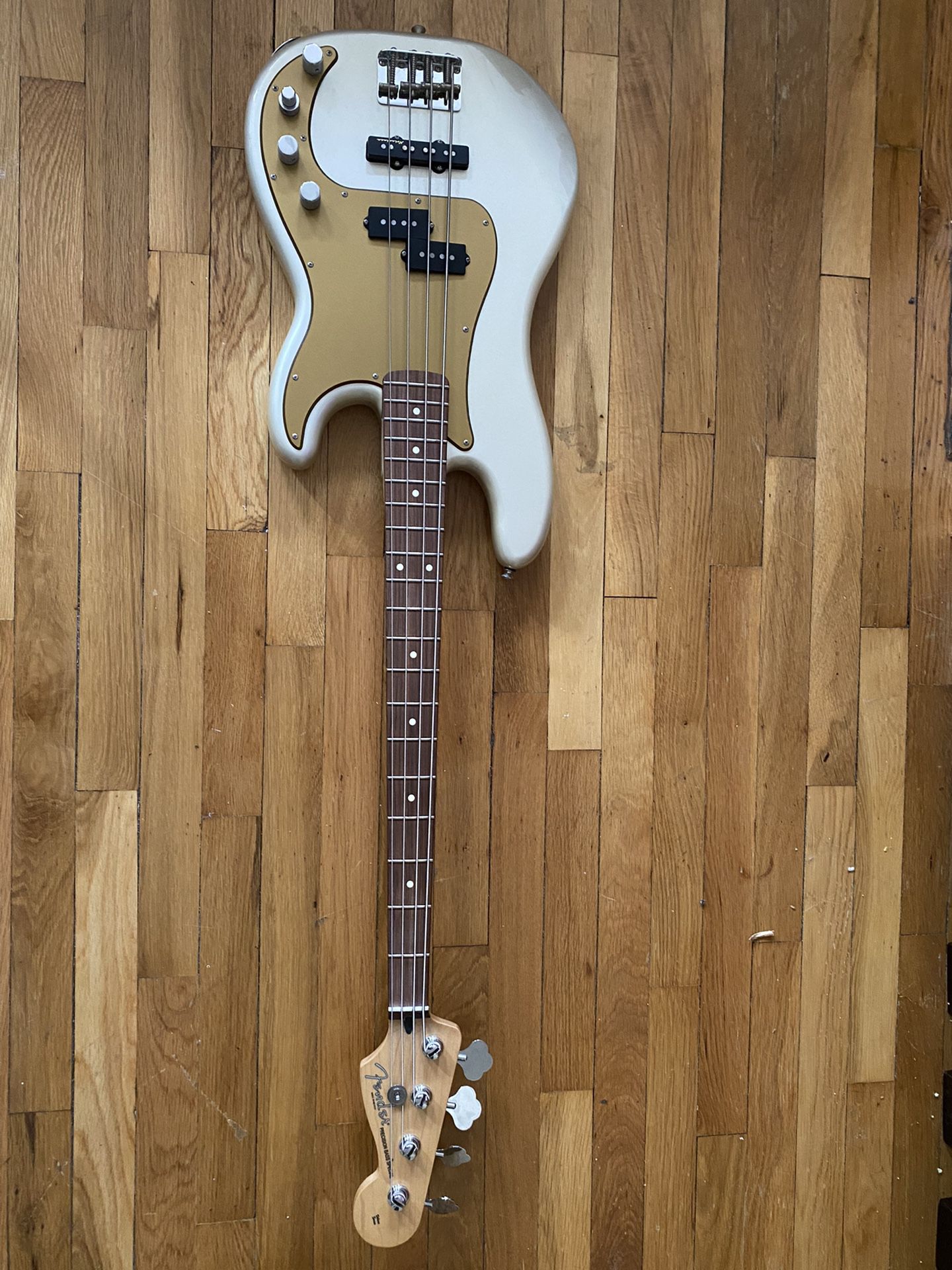 Fender Precision Bass Special Deluxe Series   
