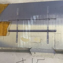 Excellent Condition plasma LCD mounted