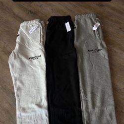 🔥 Fear of God Essentials Sweatpants – Loose & Uncuffed Style Sizes Available: XXS to XXL New / 100% Authentic