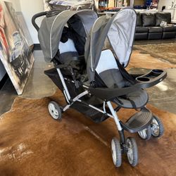 Double stroller 