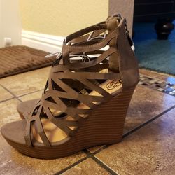 NEW WEDGES SZ 8