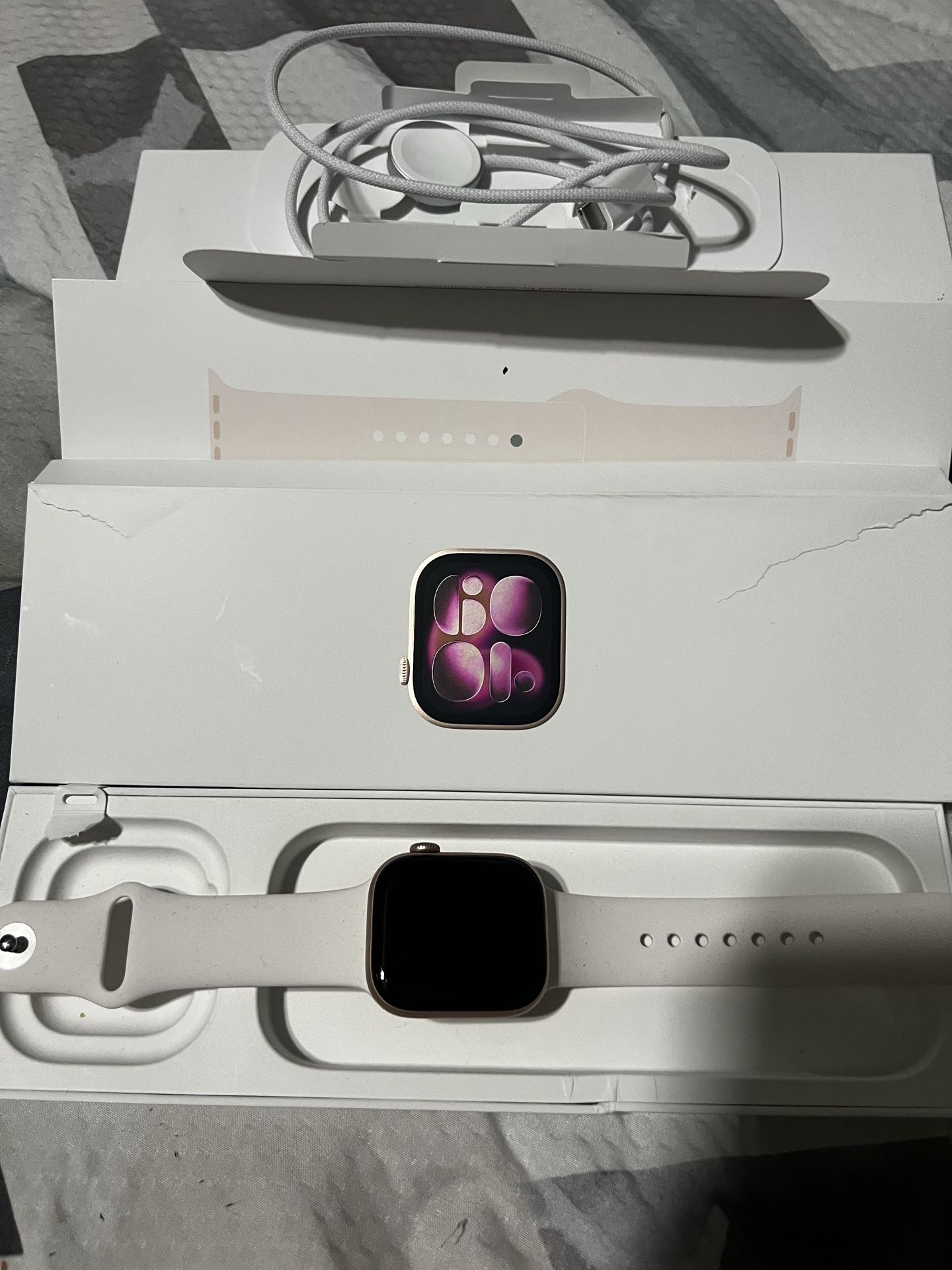Brand New Apple Watch Series 11 (42m) Rose Gold