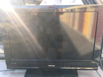 Toshiba 26" flat screen TV.Works,but I don't have the remote control 4 it