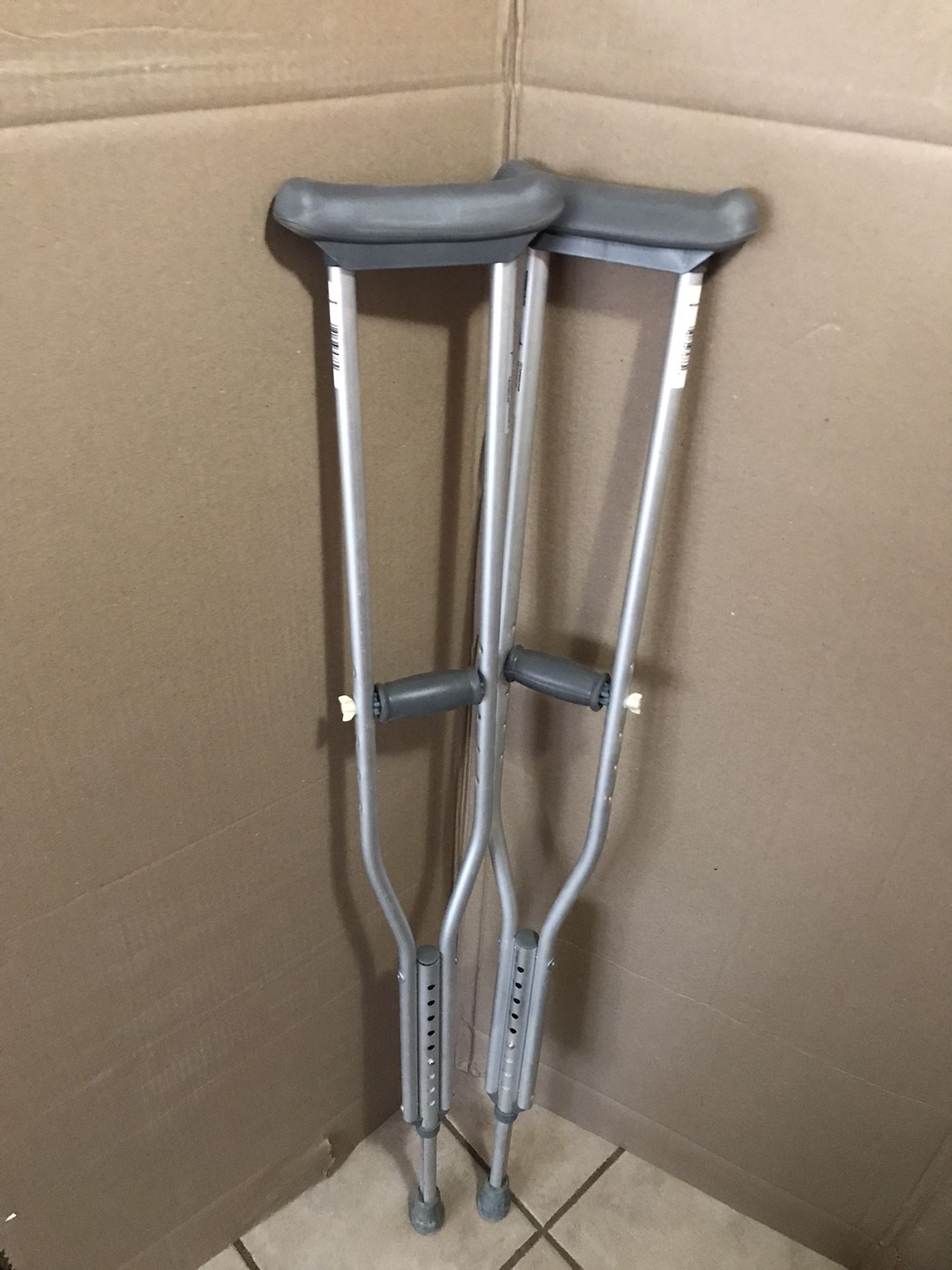 Medline Crutches