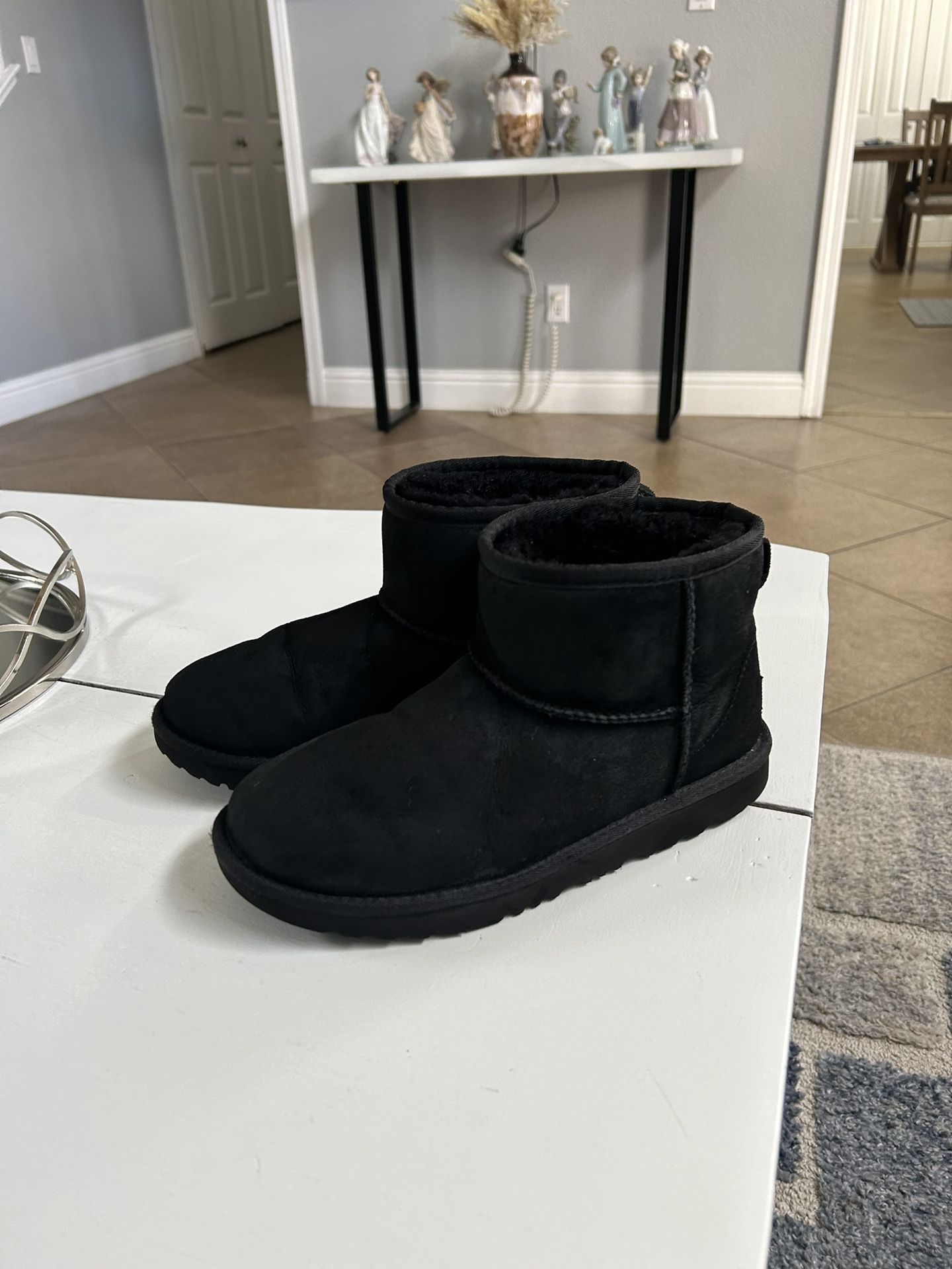 Uggs Size 5 US