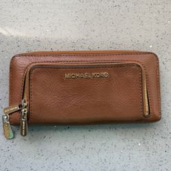 Michael Kors Womens Tan Bi-Fold Wallet