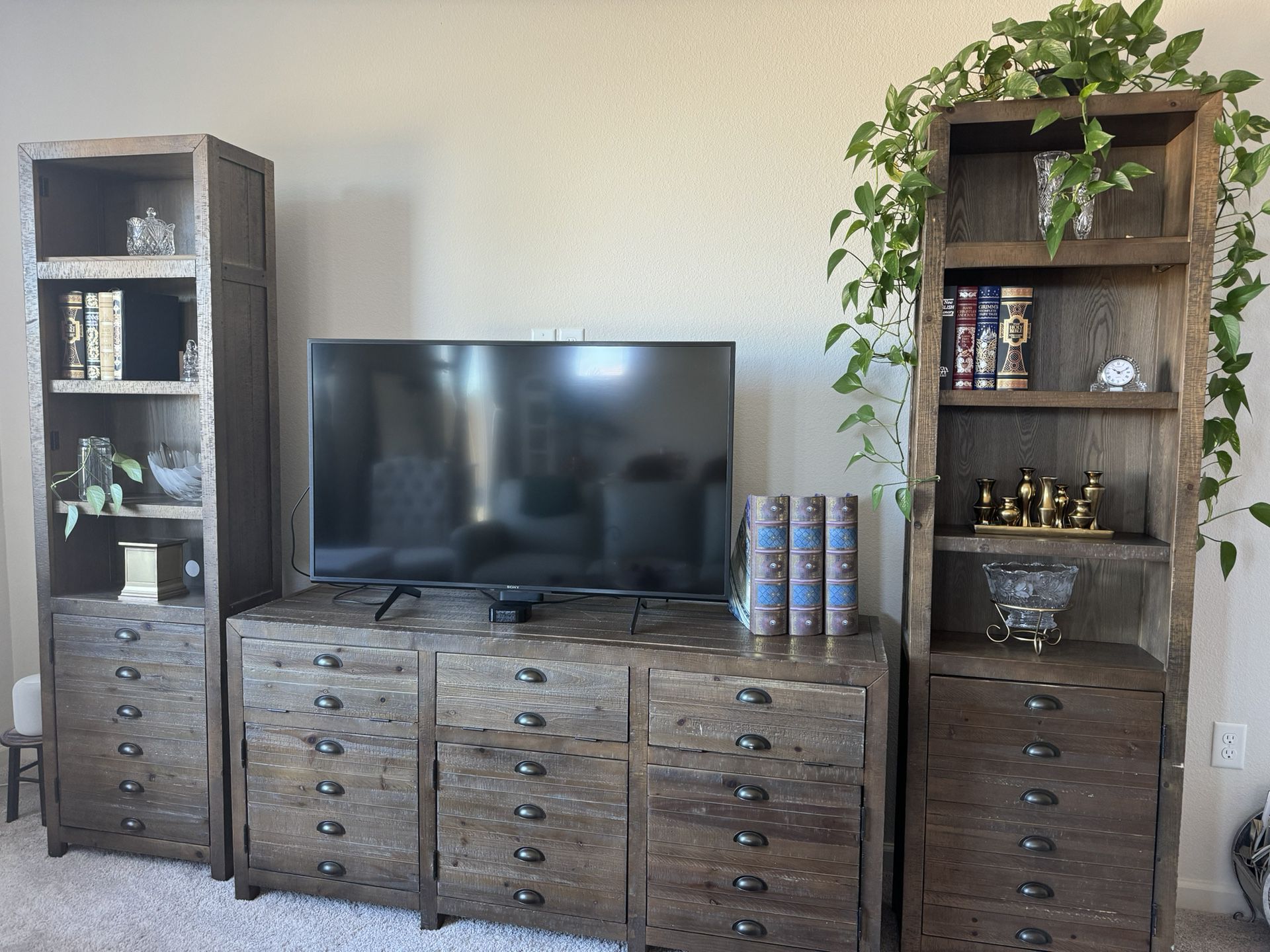 Beautiful Tv Stand With Storage And Two Shelf’s 