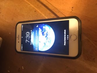 iPhone 8 great condition 128 gigs unlocked any carrier pick up only