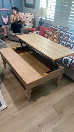 Lift top Coffee Table