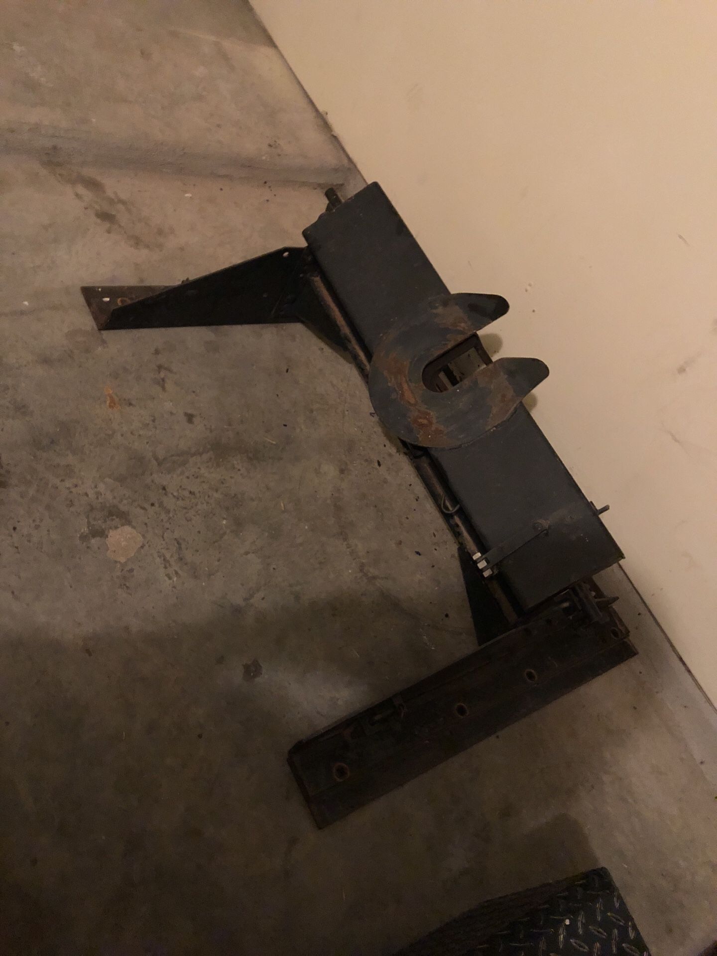 Gooseneck hitch