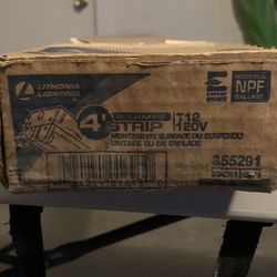 Fluorescent Light Fixture 