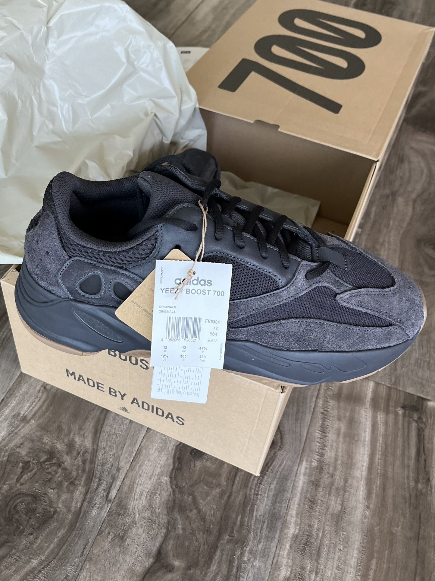 Yeezy Boost 700 'Utility Black' size