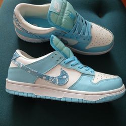 Nike Dunk Low Size 9.5 