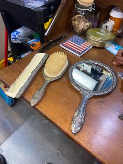 Vintage vanity set