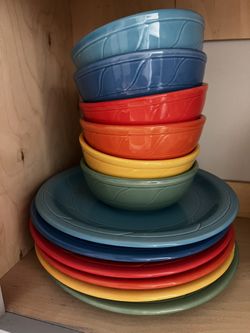 CRESTWARE dish set