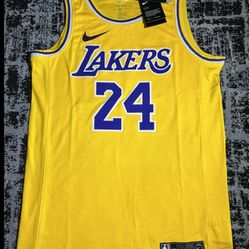 Nike LA Lakers Kobe Bryant Retirement Shirt 8/24 2XL Mens for Sale in  Queens, NY - OfferUp