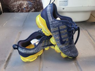 Nike Air VaporMax Navy Blue Yellow Sneakers size 7y