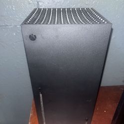 Xbox Series X ( brand new condition 1 Controller )