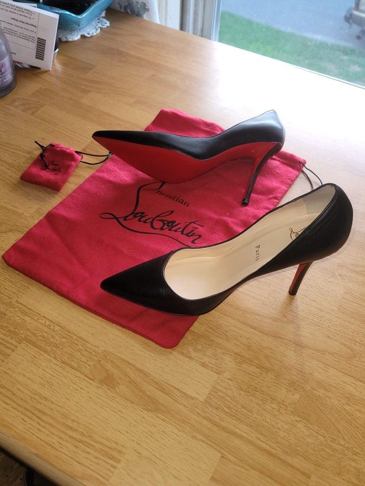 Christian Louboutin 100 Nappa 