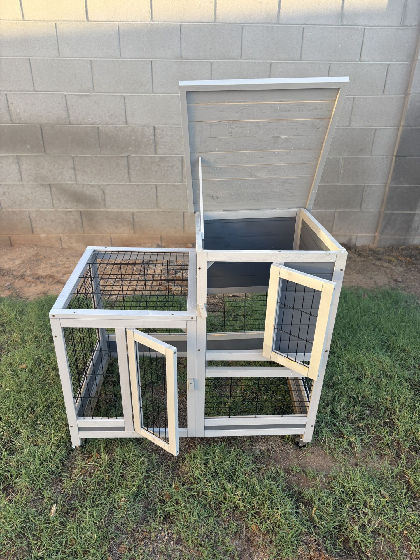 Outdoor Rabbit Hutch