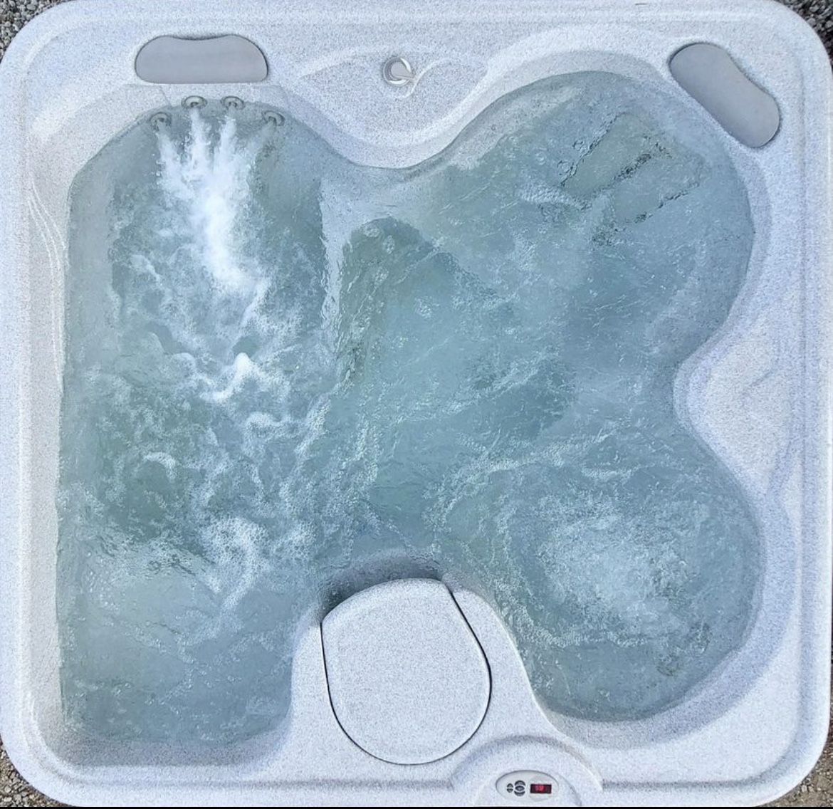 Plug & play 2014 SX Hot Spot hot tub/Jacuzzi/Spa for sale