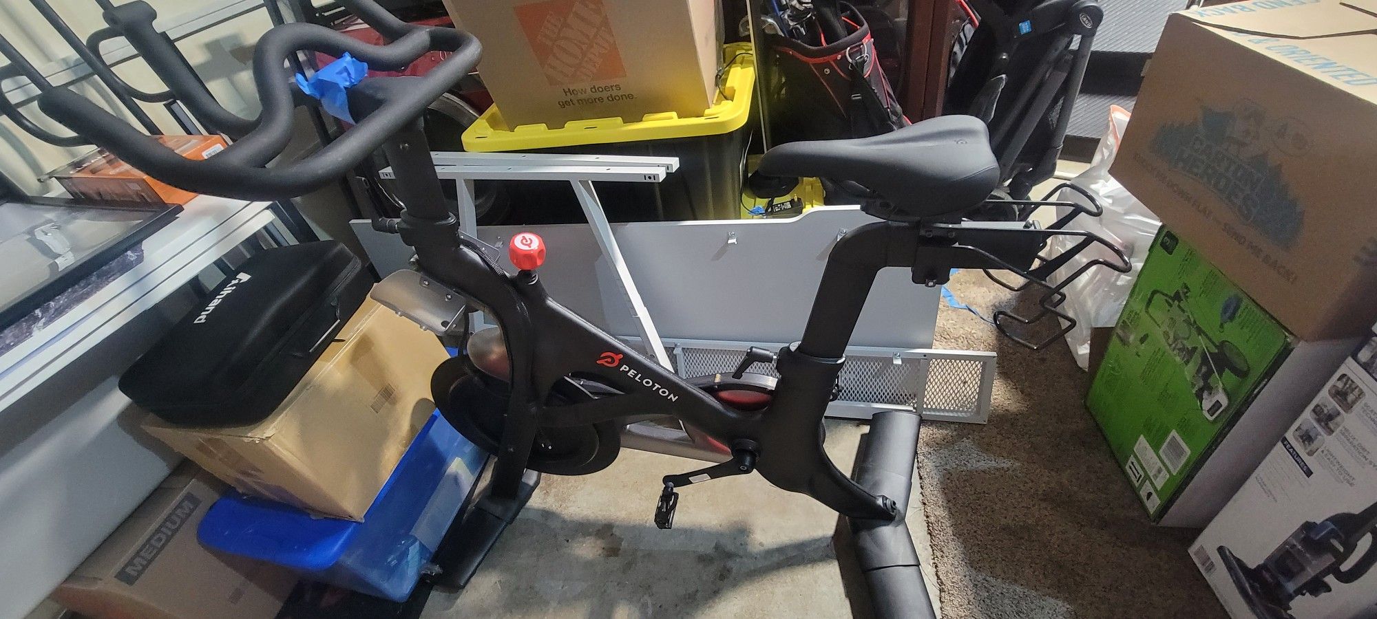 Pelaton With Monitor