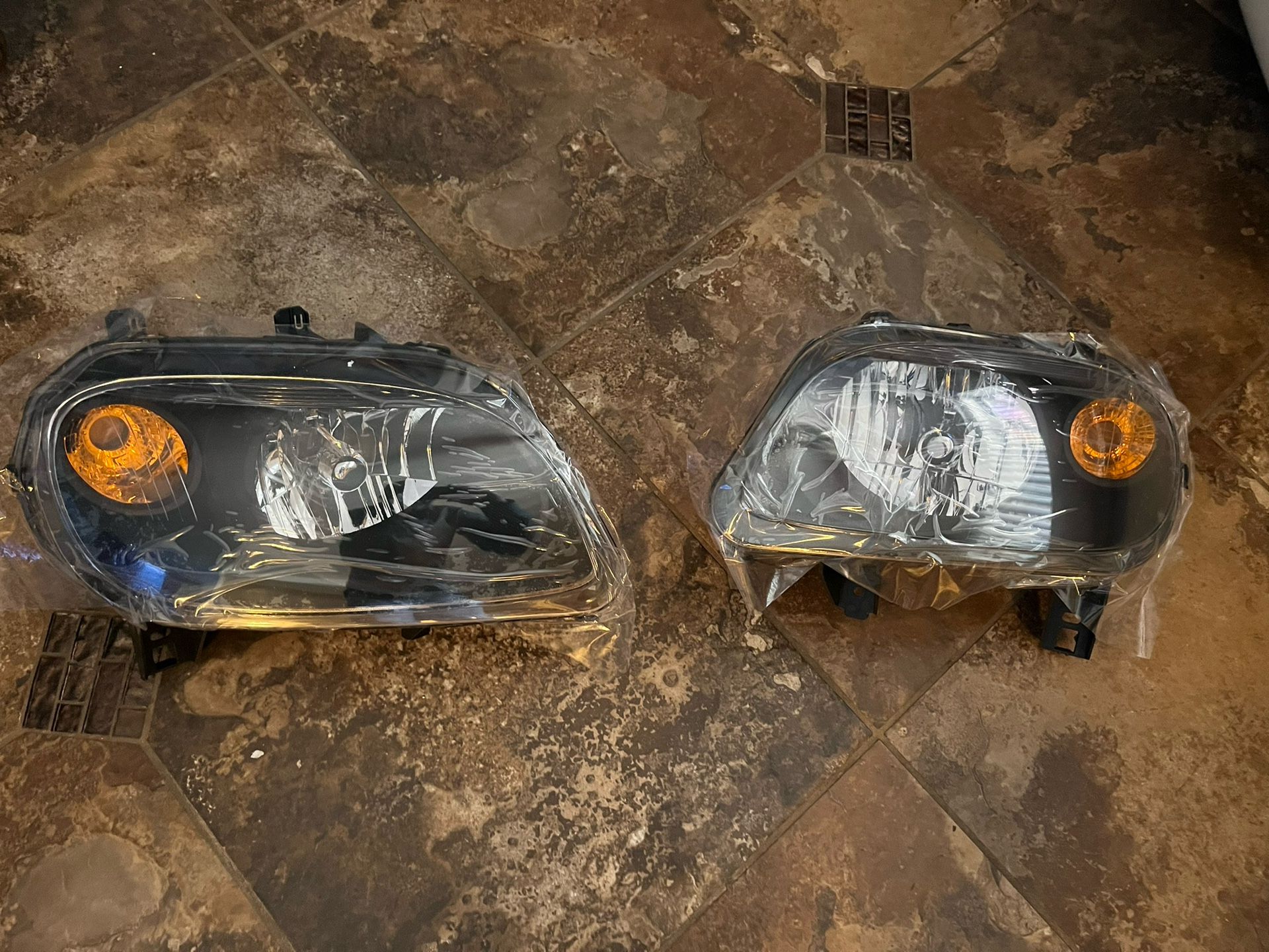 Chevy HHR Headlights 