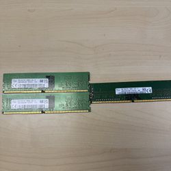 DDR4 RAM Sticks 