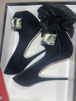 Cute Heels With $100 Bows
