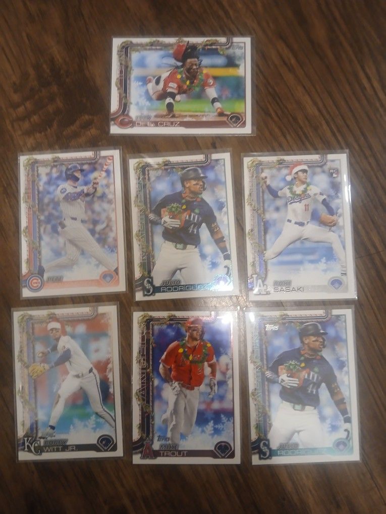 2025 Topps Holiday Short Print Lot