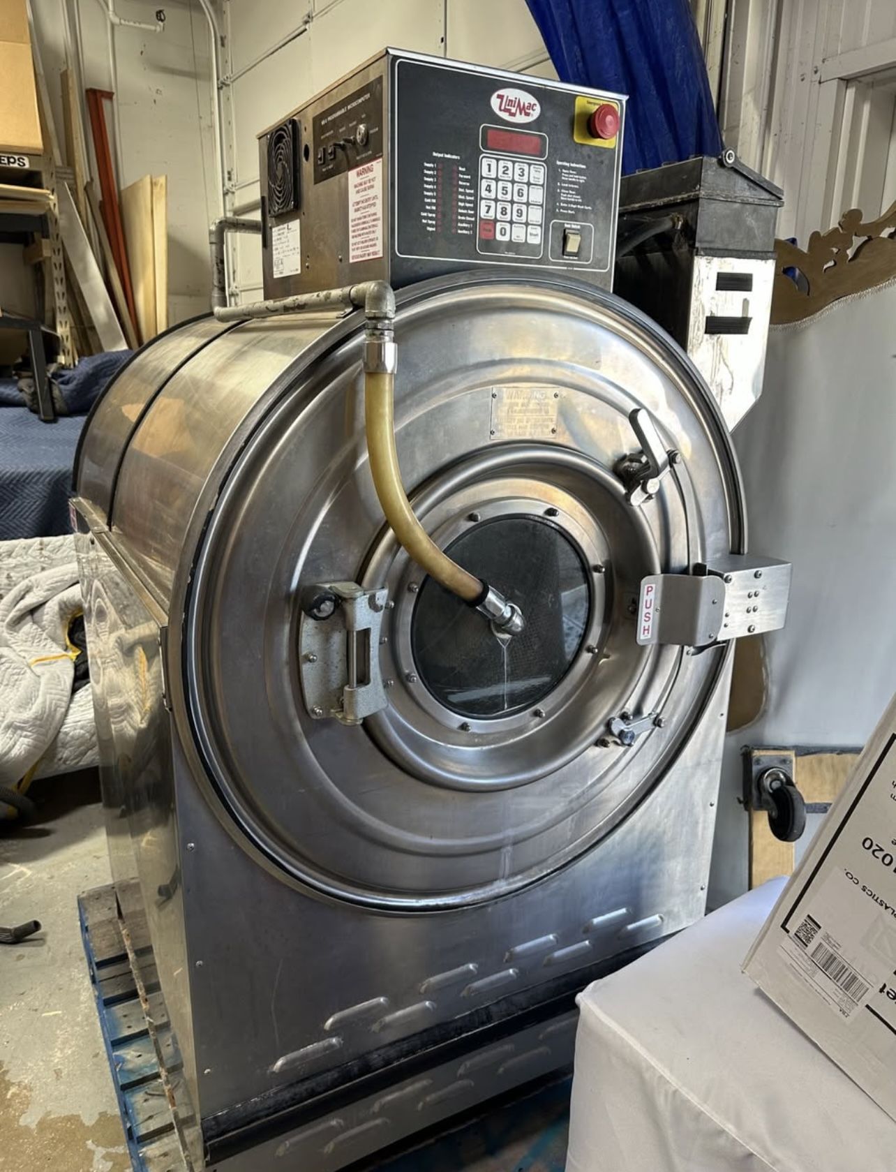 UniMac 60lbs HardMount Washer