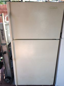 KITCHENAID 33" FRIDGE REFRIGERATOE PERFECT