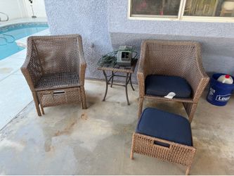Outdoor patio furniture-near Santa Fe Casino