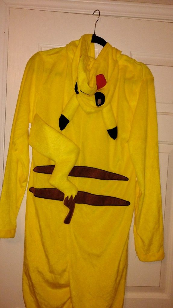 Pokemon Unisex Pajamas Size Medium