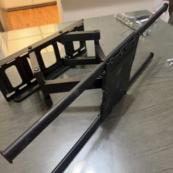 Full Motion TV Wall Mount