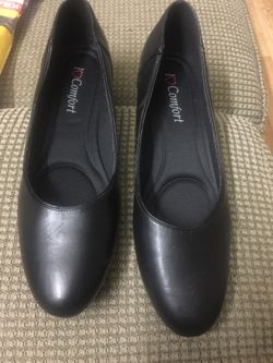 I love comfort brand shoes clean used size 12m for sale