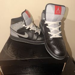 Jordan 1’s Black And Reflectors Gray 