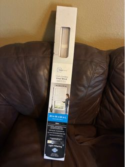 White new blind-30 in W x 64 in L