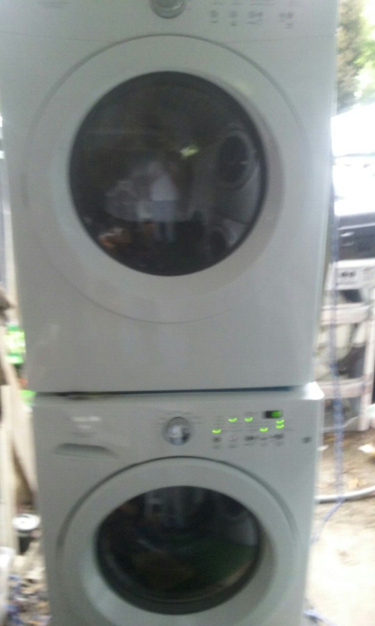 Frigidaire affinity washer set /electric dryer Serviced