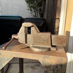 Vintage Columbian Bench Vise