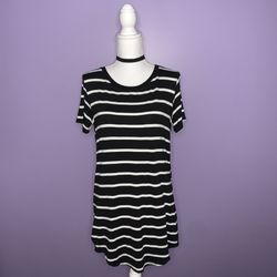 Forever 21 Black and White Striped Tunic Top