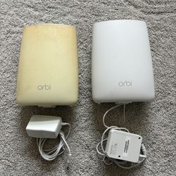 Orbi RBR50 Router With RBS50 Satelitte