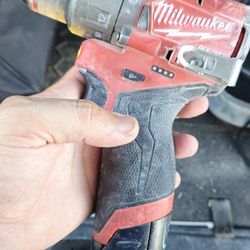 Milwaukee M12 Hammer Drill