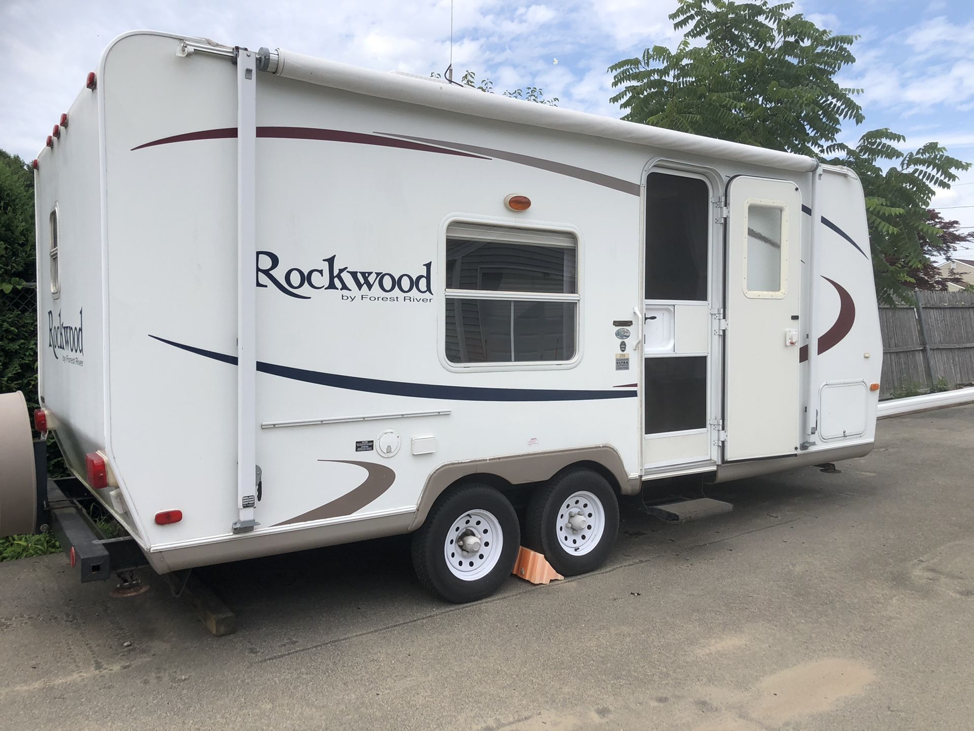 2006 Rockwood 21 ft camper