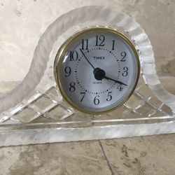 Vintage Timex Quartz Table Clock