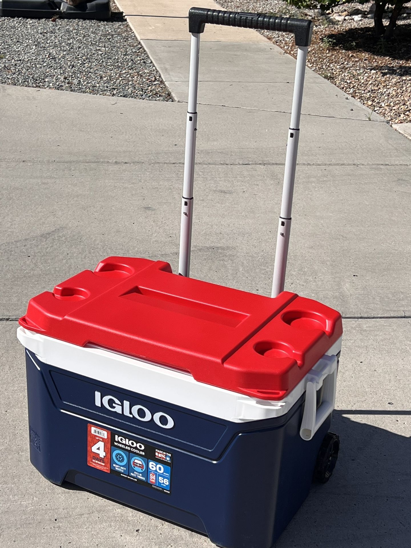 Igloo Large Roller Cooler