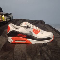 Brand New And Original Men's Nike Air Max's 90 Sneakers Sizes 13