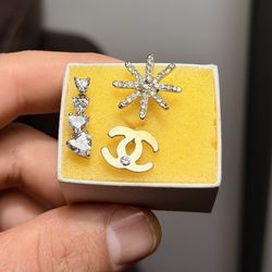 Awesome 😎 !! Single Cz Earrings Set In 925 Sterling Silver !