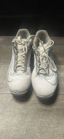 Nike cleats size 11