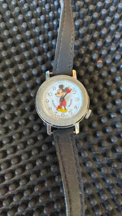 Vintage 1970s Mickey Mouse Watch